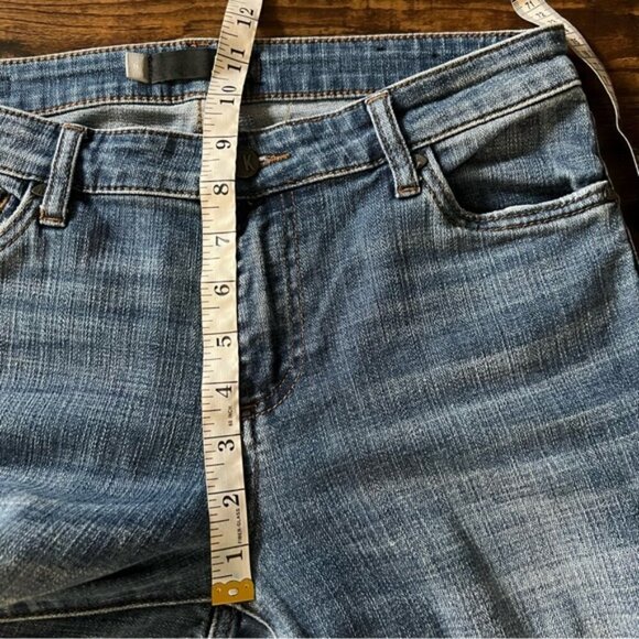 Kut From The Kloth Mid Rise Medium Wash Slim Boyfriend Jeans Size 6 Distressed - Picture 11 of 12